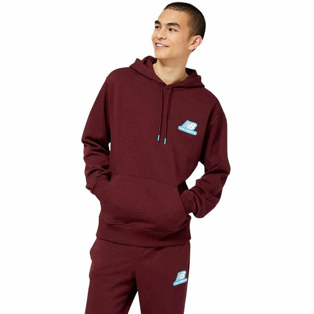 Herren Sweater mit Kapuze New Balance Essentials Stacked Rubber Granatrot