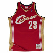 Basketball-T-Shirt Mitchell & Ness Lebron James Cleveland Cavaliers Rot