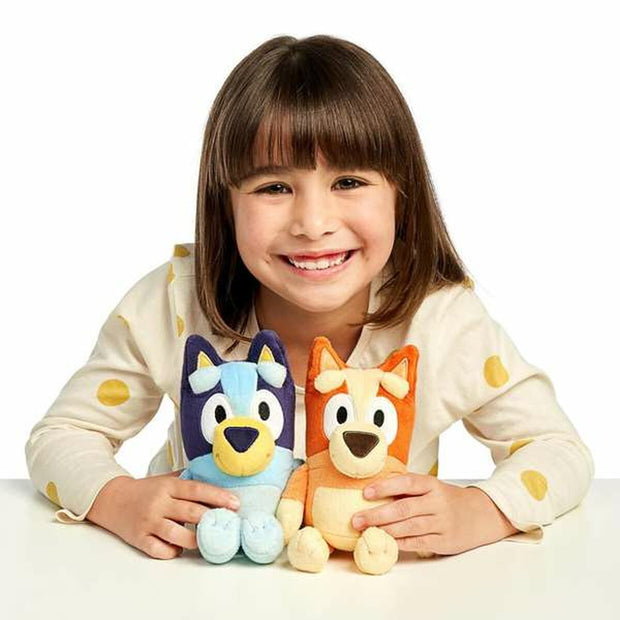 Fluffy toy Famosa Bluey o Bingo (20 cm)